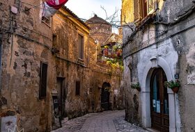 Caserta - Campania - Italia - Xerendipity Selezione Personale Domestico Referenziato Garantito 12