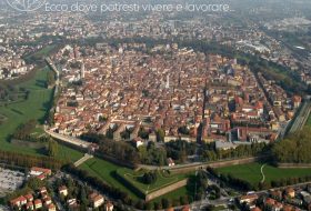 Lucca - Toscana - Italia - Xerendipity Selezione Personale Domestico Referenziato Garantito 03