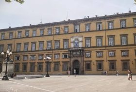 Lucca - Toscana - Italia - Xerendipity Selezione Personale Domestico Referenziato Garantito 12