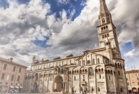 Modena - Emilia Romagna - Italia - Xerendipity Selezione Personale Domestico Referenziato Garantito 01