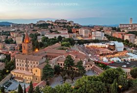 Perugia - Umbria - Italia - Xerendipity Selezione Personale Domestico Referenziato Garantito 20