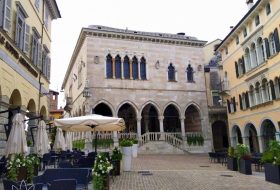 Udine - Friuli - Italia - Xerendipity Selezione Personale Domestico Referenziato Garantito 08